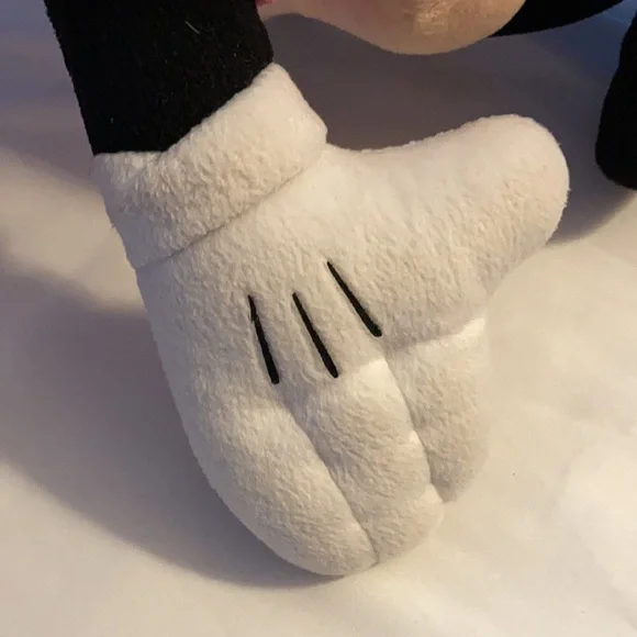 Minnie Mouse Stuffed Doll - Picture 11 of 13